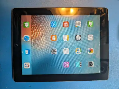 In great condition. Everything works. 32gb storage, iOS 9.3.5. Pick up in Crescent Heights