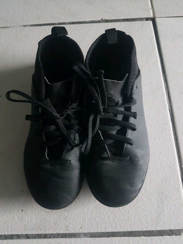 Souliers Nike enfant gr 1 in Kids & Youth in Laval / North Shore - Image 5