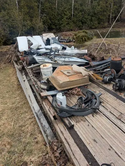 Fiberglass $10 per piece Metal parts 3 times scrap price Donaldson differential Trailer axle 10 ton...