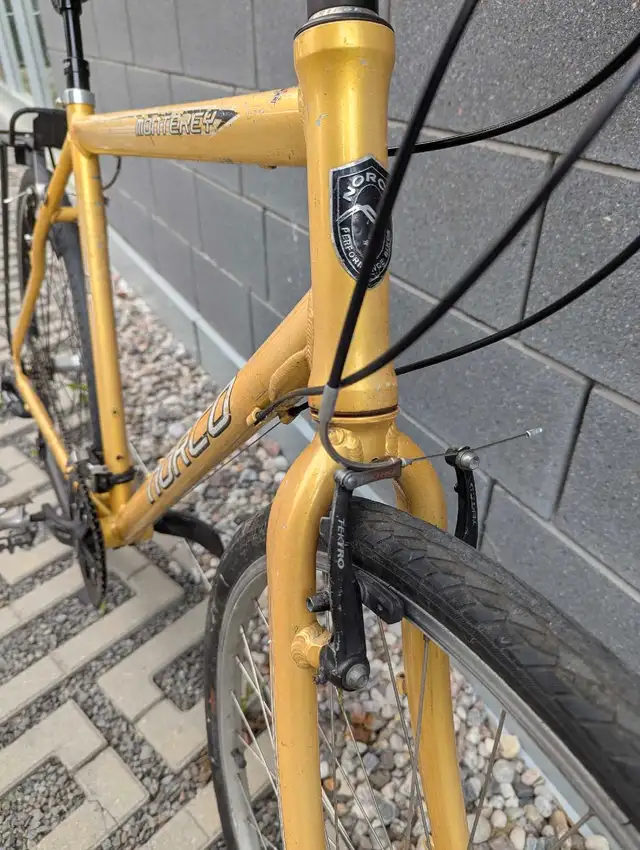 Norco Monterey XL aluminum hybrid - 700c, 24 speed - tuned up in Cruiser, Commuter & Hybrid in City of Montréal - Image 6