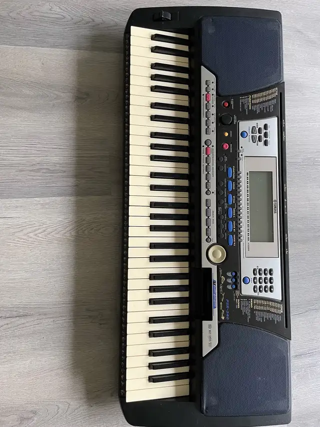 electronic keyboard in Pianos & Keyboards in Edmonton - Image 2