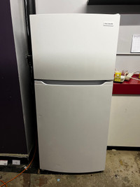 Frigidaire 13.9 Cu. Ft. Top Freezer Refrigerator