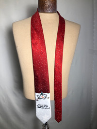 Mens Red Christmas Tie. Like New.