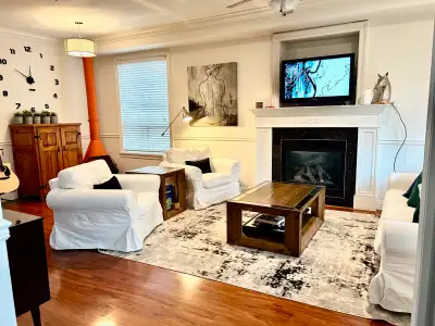 $500 off first month's rent! 5 bed 3.5 bath Albion family home