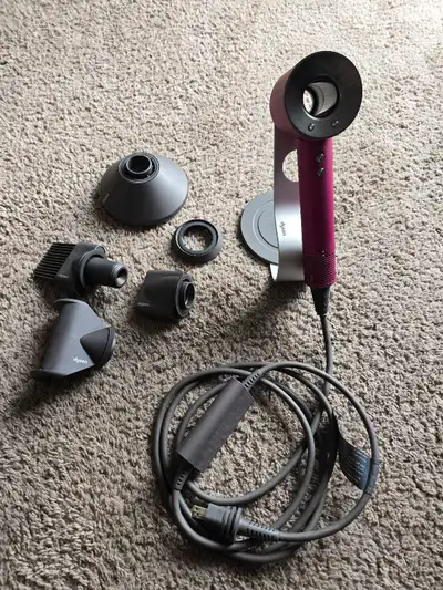 Work well.In good condition.Include all attachments and stand.Pick up in brentwood nw.Cash only.