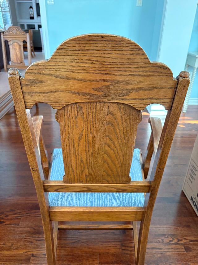 REDUCED! Lovely Solid Rectangle Dining Room Table, 6 Chairs,Leaf in Dining Tables & Sets in Oakville / Halton Region - Image 11