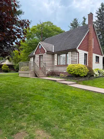 312 foot frontage, 147 deep 1.5 acres.