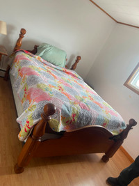 oak bed & beauty rest mattress