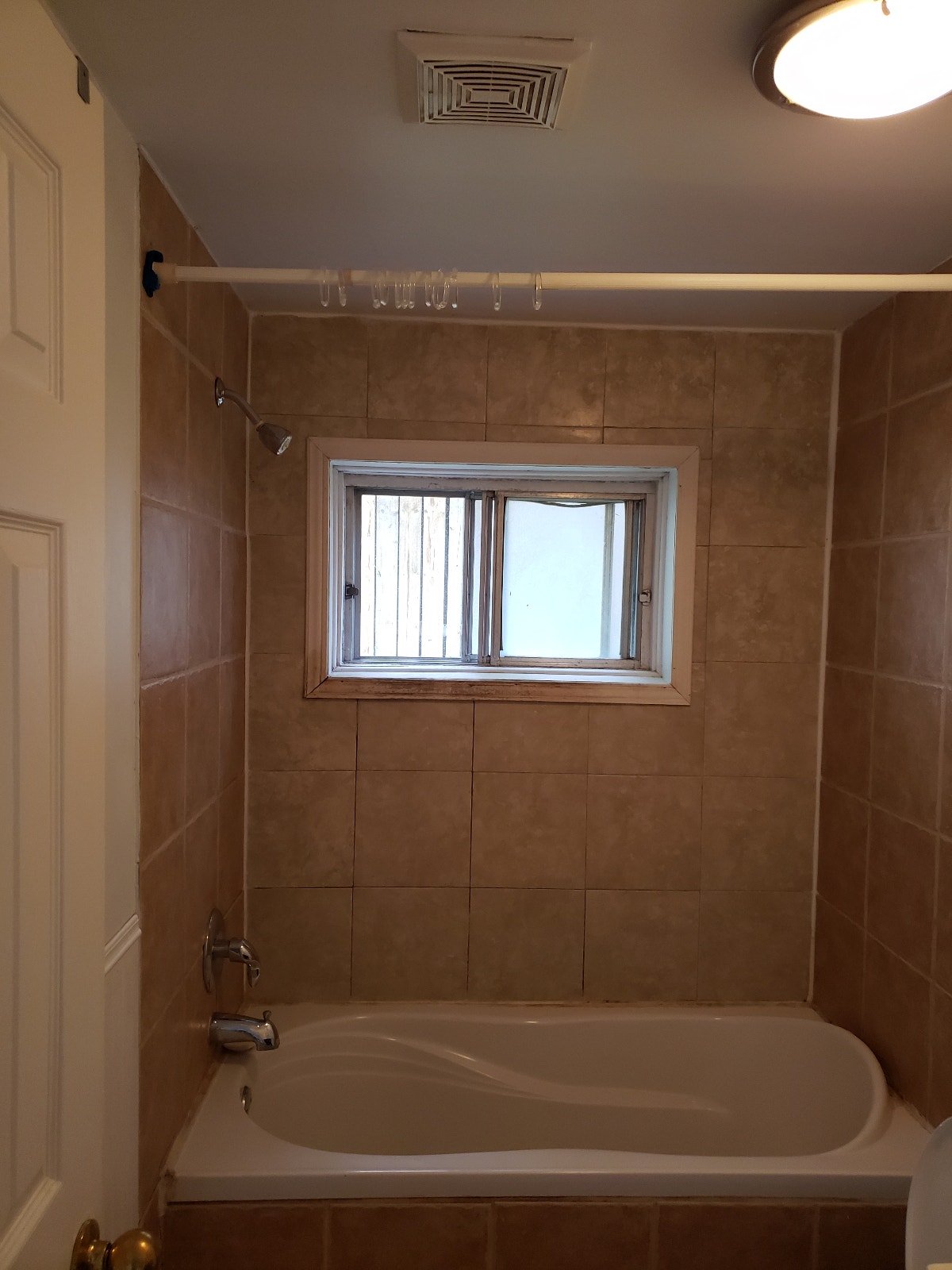 Logement 4 1/2 à louer - Saint-Hubert — photo 1