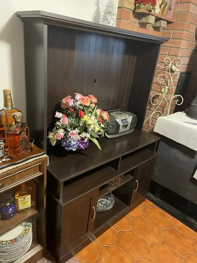 Cabinet  in Dining Tables & Sets in City of Toronto - Image 4