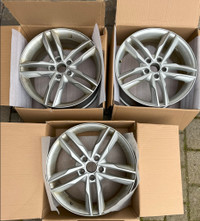 used 3 Alloy Wheels / rims for Audi 18 inch CW493247