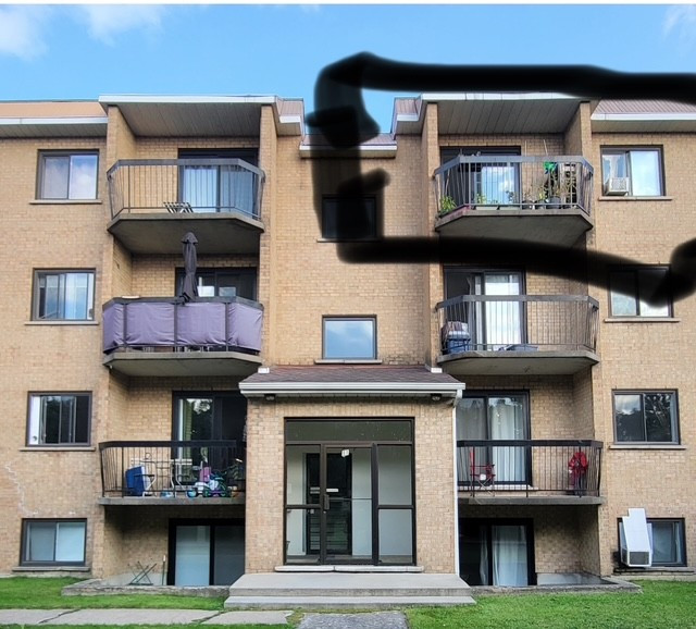 Très beau logement à louer style condo a Longueuil 4 1/2 , 1385$ dans Locations longue durée  à Longueuil/Rive Sud