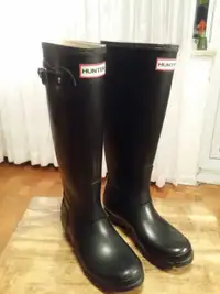 Unisex Hunter Black Tall Rain Rubber Boots - Size 8W  7M