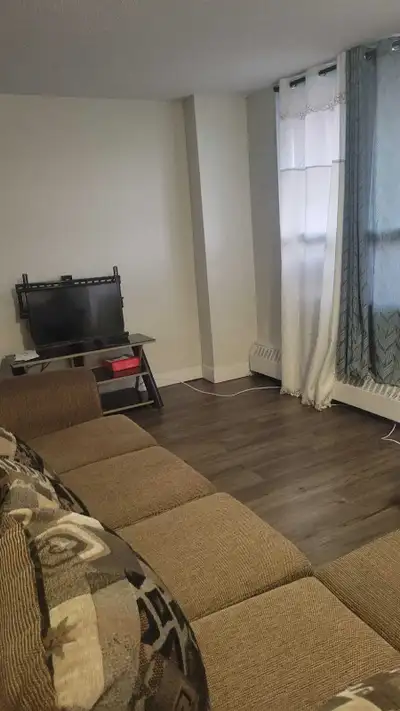 A room is Available in 3bedroom shared apartments in kipling avenue North. Etobicoke. It's a tower b...