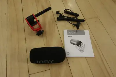Joby Wavo DSLR Hotshoe Microphone, View more