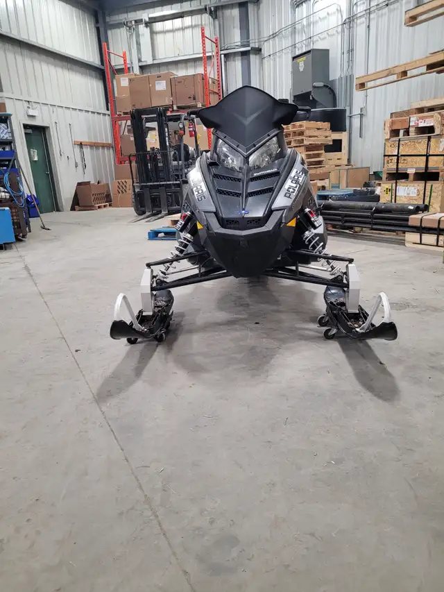 2015 switchback assault 800 in Snowmobiles in Winnipeg - Image 4