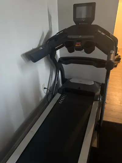 Hi, I have a treadmill,hardly used . I am moving out so I want to sell this asap. It has a lcd scree...