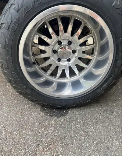 Tires toyo open country at3 33x12.50R20 15/32nds tread remaining, nearly brand new Rims Cali summit...