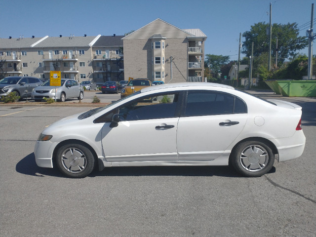 Honda Civic 2010.4 portes,manuel. dans Autos et camions  à Ville de Montréal - Image 3