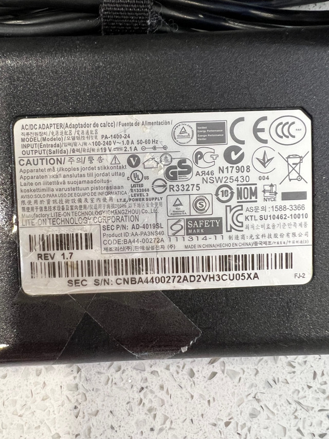 Samsung AC Adapter Charger AD-4019SL 19V 2.1A 40W 3.0*1.1mm dans Accessoires pour portables  à Ville de Montréal - Image 3