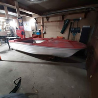 Free! 14' fiberglass boat. Vintage traveler boat.