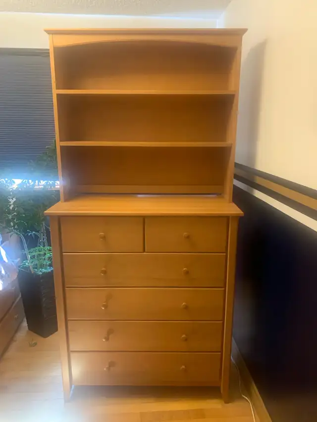 kids bedroom suite solid wood in Beds & Mattresses in Edmonton - Image 8