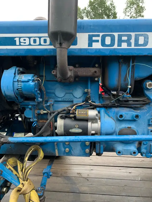 FORD 1900 Diesel Tractor Package in Other in Prince George - Image 3
