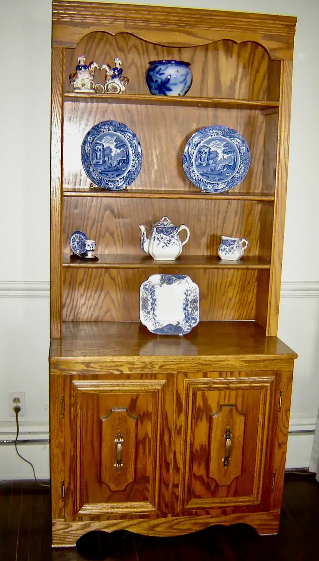 Beautiful Solid Oak Wall Units in Hutches & Display Cabinets in City of Toronto - Image 4