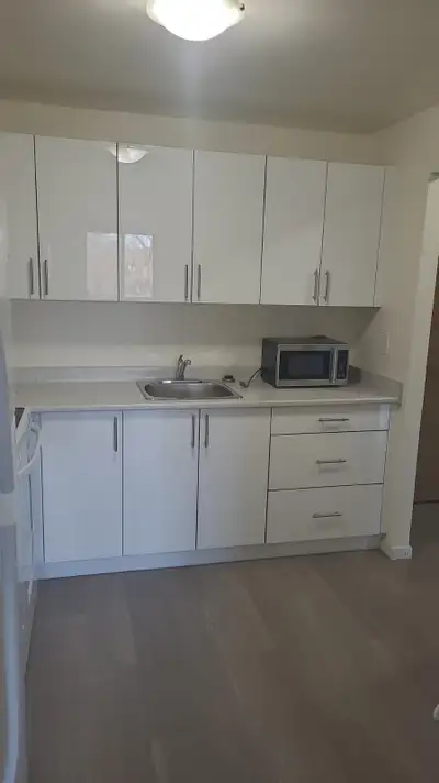 Lovely 2 Bedroom Available at Chamberlain