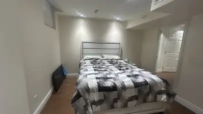 Room with ensuite bathroom for rent in South Barrie Room for rent with ensuite bathroom. Shared kitc...