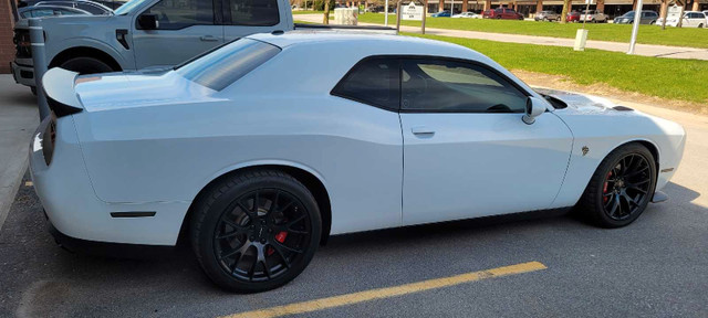 2015 Dodge Challenger Hellcat in Cars & Trucks in London - Image 2