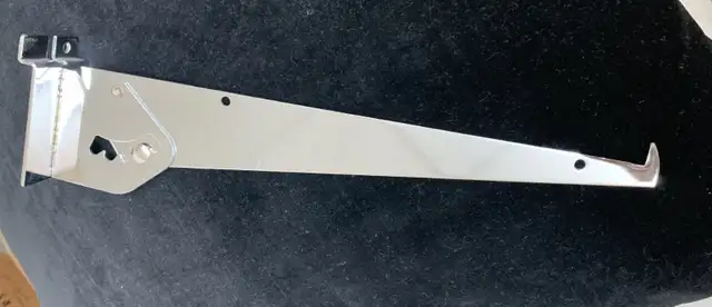 Slat wall Adjustable Shelf Bracket - Chrome Finish in Storage & Organization in Calgary - Image 3