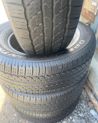4 pneus d’été usagés à vendre TOYO Open Country /P265/65R17 110S