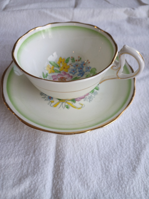 Teacup - Royal Albert "Floral" in Arts & Collectibles in Kingston