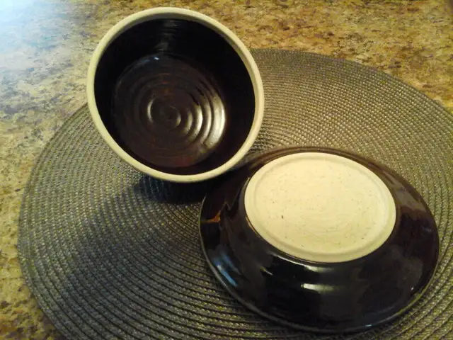 Handmade Pottery Dish in Kitchen & Dining Wares in Oshawa / Durham Region - Image 5