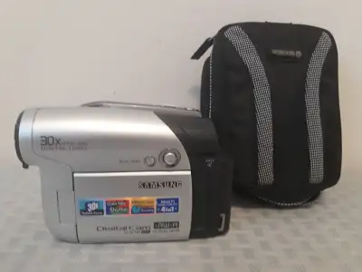 Up for sale I have a used Vintage Samsung SC-DC163 Camcorder 33x Zoom Video Mini DVD RW, Comes with...