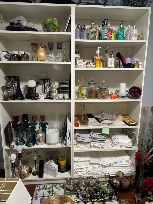 Home Staging Inventory Clearout in Home Décor & Accents in Markham / York Region - Image 2