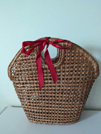 Medium straw beach summer basket 