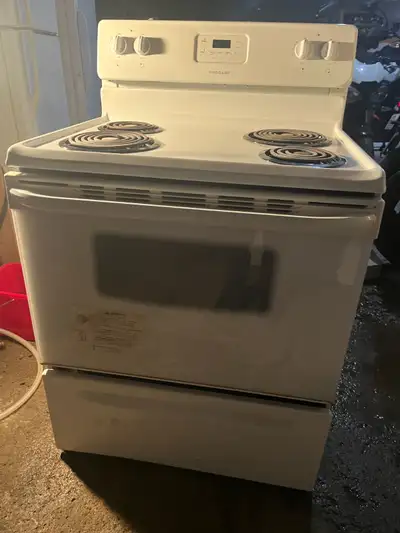 Cuisinière  Electrique Blanche /White Electric Stove FRIGIDAIRE, View more