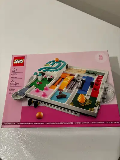 Brand new in sealed box I'm selling a complete Lego 40596 Magic Maze set, with all 332 pieces, perfe...