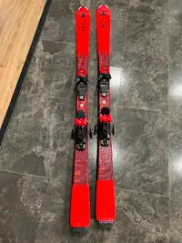 Brand new Atomic J2 Redster youth skis and bindings. 150 cm.