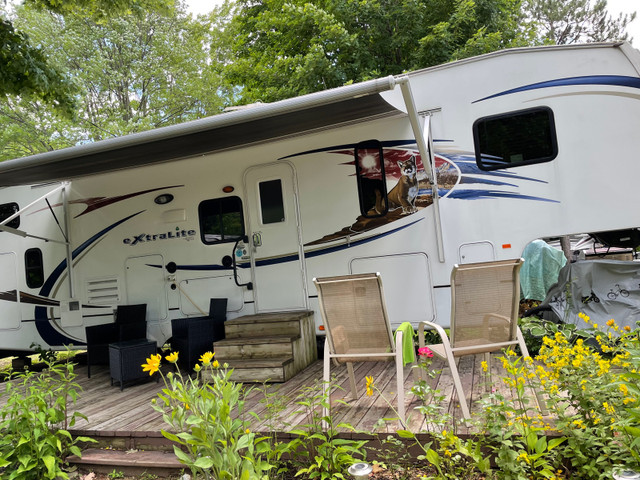 Trailer fifth wheel Wildcat by Flagstaff dans Autre  à Ouest de l’Île