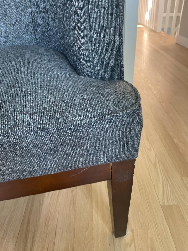 Grey accent chair Chairs & Recliners Calgary Kijiji