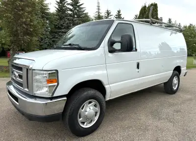5.4L 8CYL FLEX FUEL GASOLINE FUEL, Automatic Transmission, CHROME PACKAGE, ROOF LADDER RACK, RUBBER...