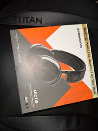 SteelSeries Arctis 7 pc gaming headset. Read ad for info
