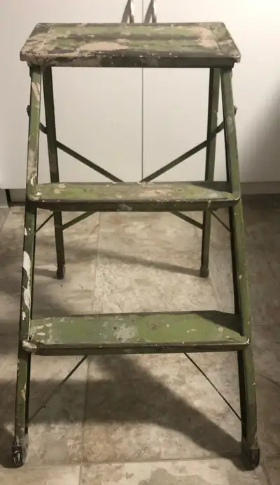 Foldable metal 3-step ladder - 2FT, View more