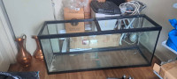 125 gallon teppered glass aquarium in great shape. Asking $200