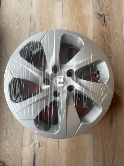 I have new OEM Toyota rims and caps perfect for upgrading your vehicle's look or replacing damaged r...