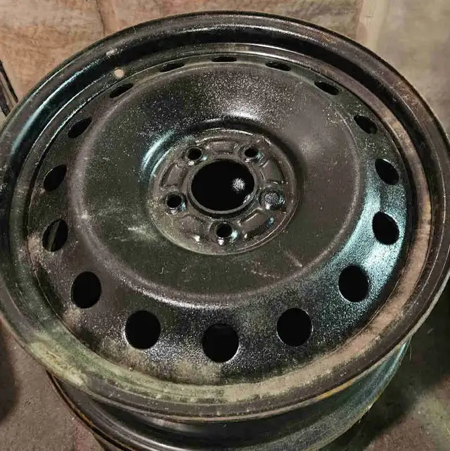 RT42855 Steel Rims in Tires & Rims in Truro - Image 2
