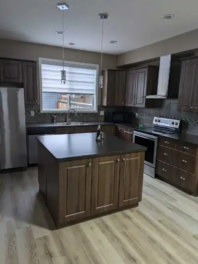 ● One bedroom for rent, including all utilities and wi-fi all inclusive package and free street park...
